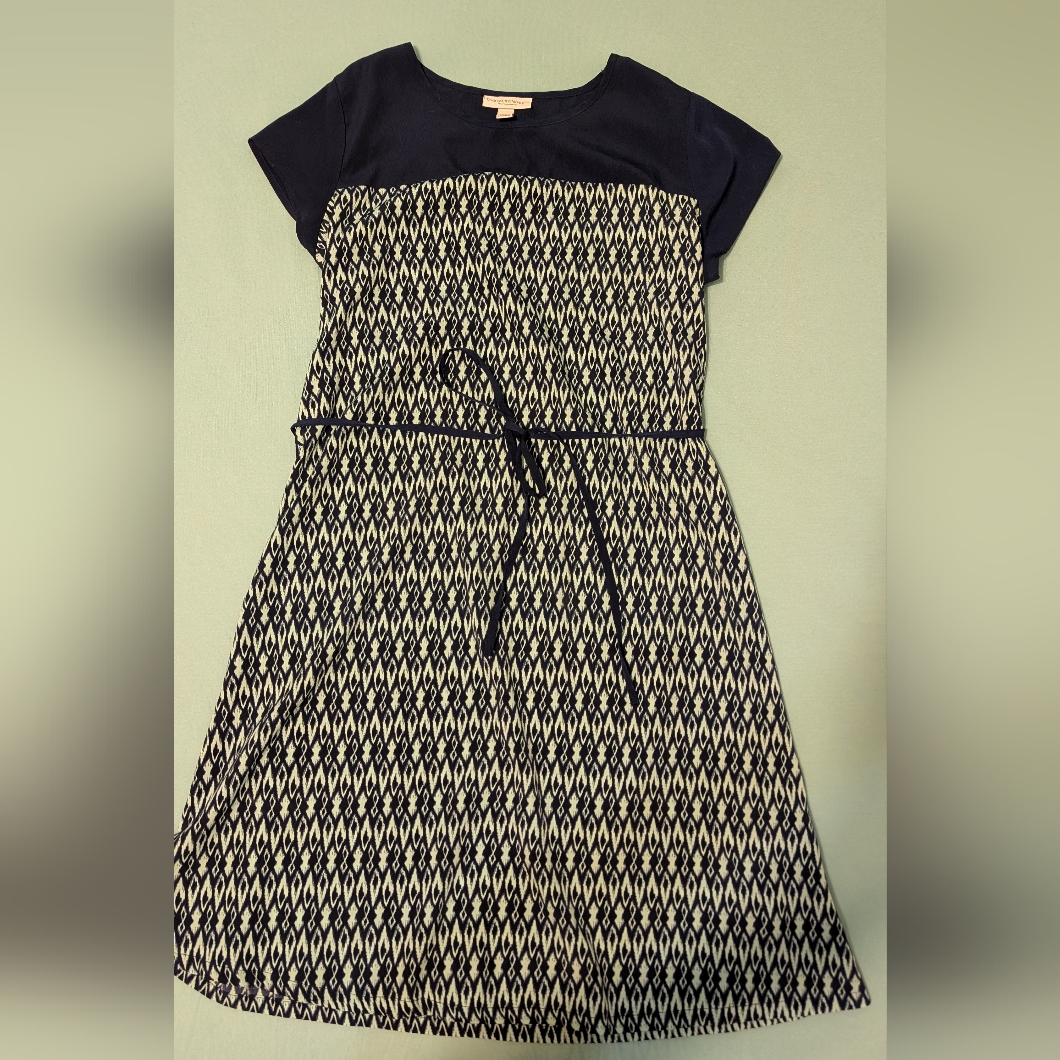 Liz Lange Navy And Cream Patterned Maternity Dress